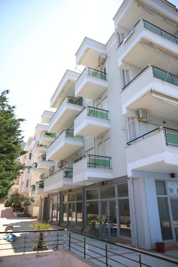 Hotel The Blue Horizon Radhimë Exterior foto